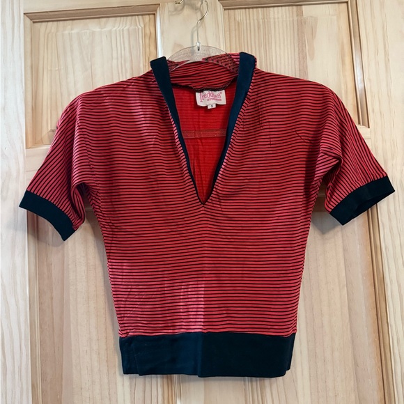 Freddie’s of Pinewood retro vintage Red and Black Striped Women's Top - Picture 1 of 5